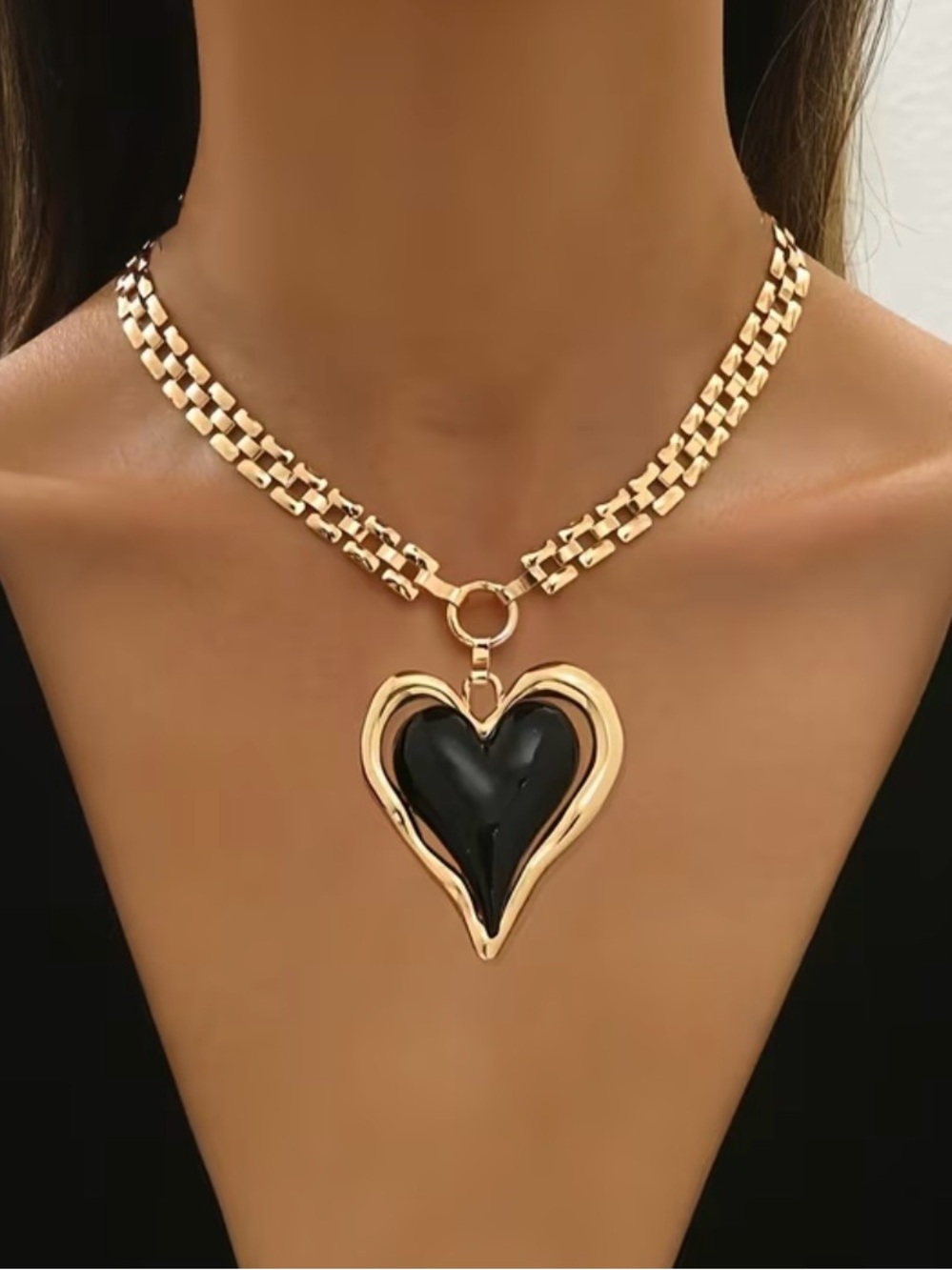 Fashion Jewelry Gold-Tone Chain Necklace with Black Heart Pendant